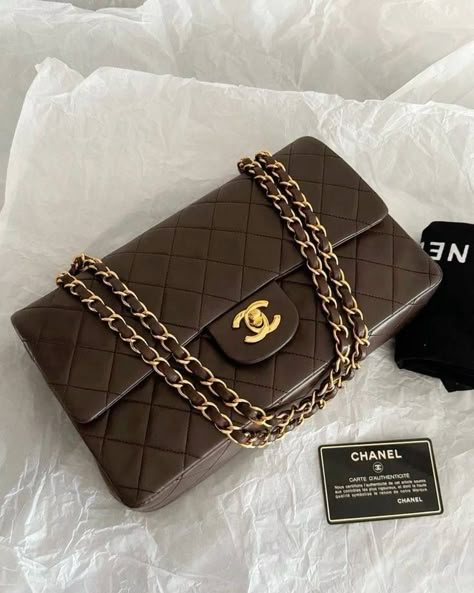 The Investment Handbag Guide: Classic Styles That Hold Their Value + Best Resale Tips